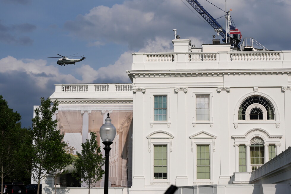 Ex-White House Teleprompter Operator Faces Penalties for Insider Trading Ex-White House Teleprompter Operator Faces Penalties for Insider Trading