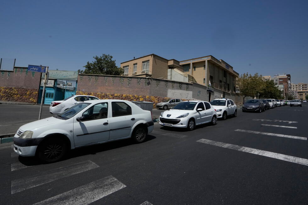 Iran Faces Economic Strain as US Sanctions Tighten, Yet No Signs of Surrender Iran Faces Economic Strain as US Sanctions Tighten, Yet No Signs of Surrender