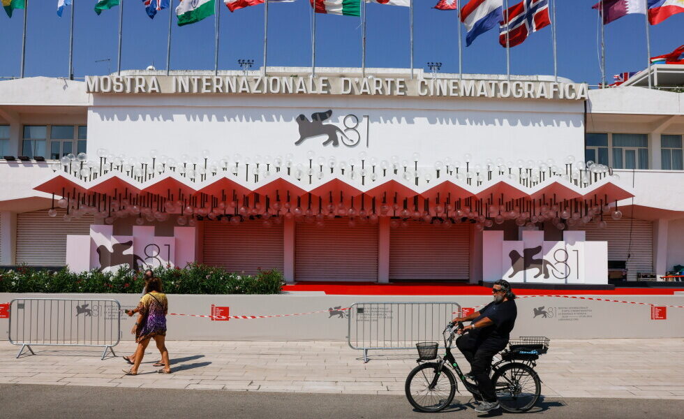 Celebrities, Documentaries, and Award Contenders Shine at Venice Film Festival Celebrities, Documentaries, and Award Contenders Shine at Venice Film Festival