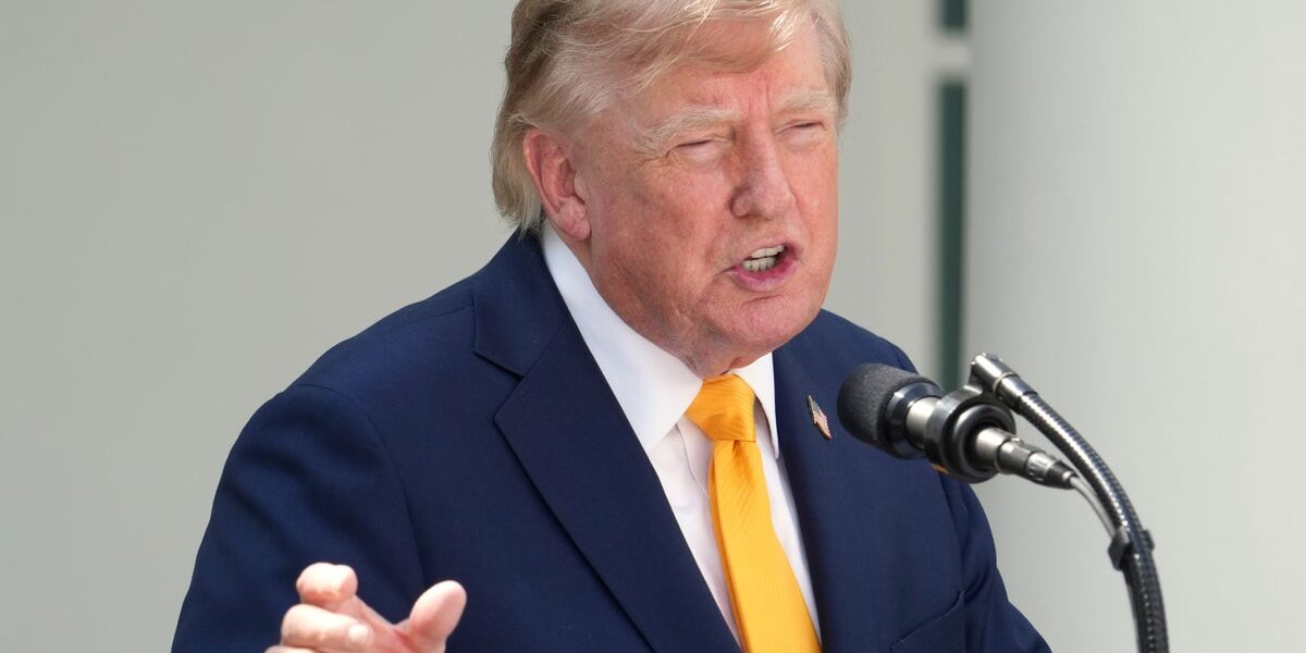 Trump’s Midday Social Media Blitz: Self-Praise, Photos, and Hall of Fame Demands Trump’s Midday Social Media Blitz: Self-Praise, Photos, and Hall of Fame Demands