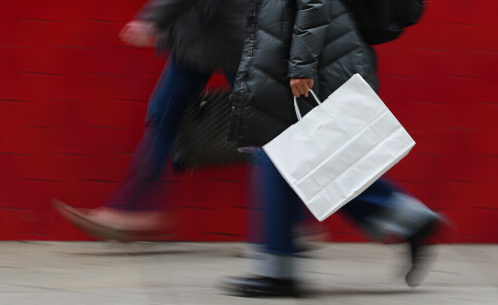 Persistent Inflation Pressures Amid Iran Conflict and US Trade Tensions