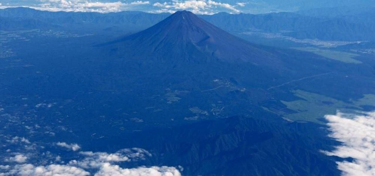 Father Leaves 7-Year-Old Son Alone on Mount Fuji During Hike
