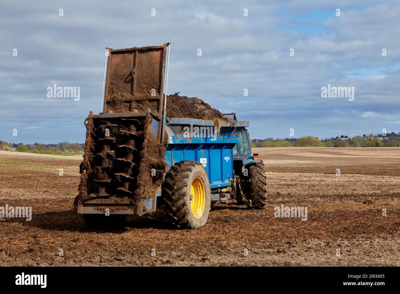 East Yorkshire Farmers Explain Muck-Spreading Process for Crop Preparation East Yorkshire Farmers Explain Muck-Spreading Process for Crop Preparation