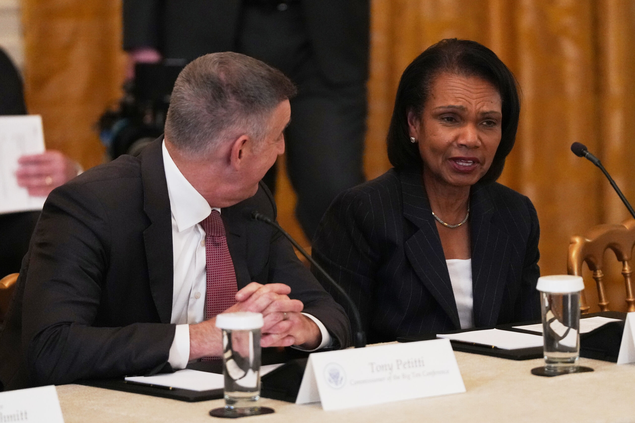 Senate Advances College Sports Reform Amid Congressional Stalemate