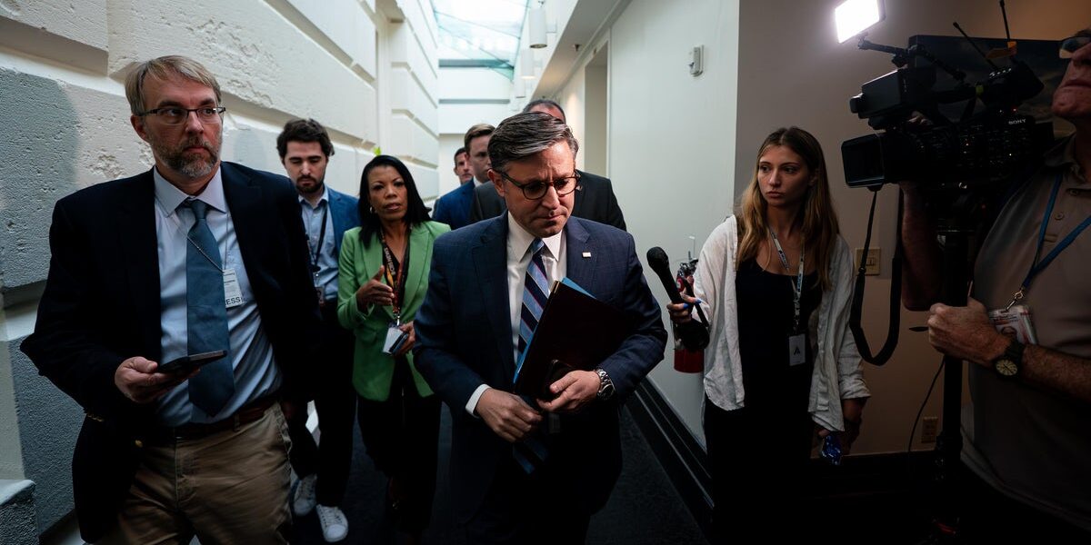 Congress Divided on AI Regulation as Recess Looms