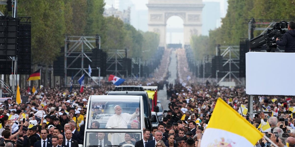 Pope Leo’s Historic Visit to Paris Draws 700,000 for Outdoor Mass Pope Leo’s Historic Visit to Paris Draws 700,000 for Outdoor Mass
