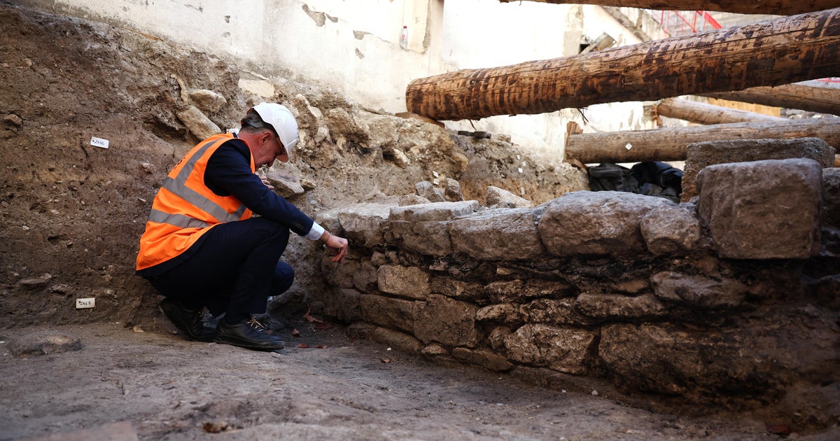 Ancient Wall Unearthed Beneath Paris Hotel May Rewrite City’s Origins Ancient Wall Unearthed Beneath Paris Hotel May Rewrite City’s Origins