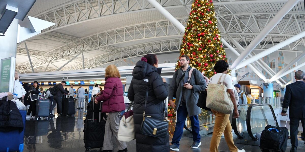Holiday Travel Costs Soar as Jet Fuel Prices Rise to 10-Year High Holiday Travel Costs Soar as Jet Fuel Prices Rise to 10-Year High
