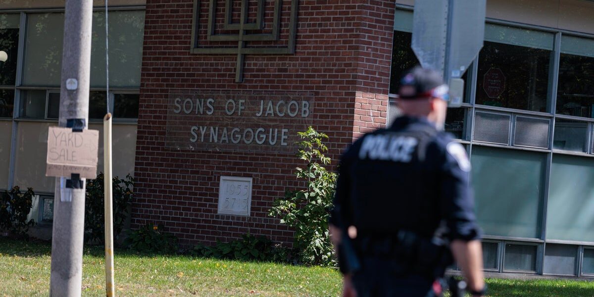 Ontario Officer Fights Gunman Despite Multiple Wounds in Synagogue Attack