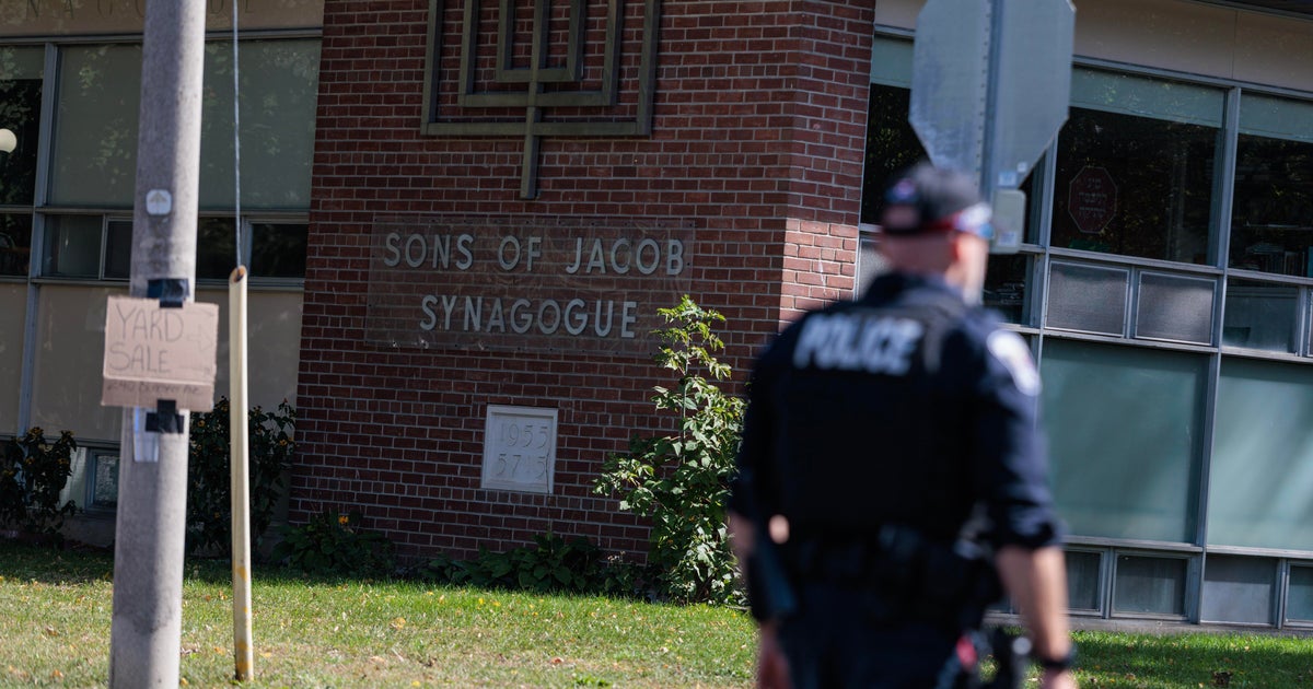 Ontario Officer Fights Gunman Despite Multiple Wounds in Synagogue Attack Ontario Officer Fights Gunman Despite Multiple Wounds in Synagogue Attack