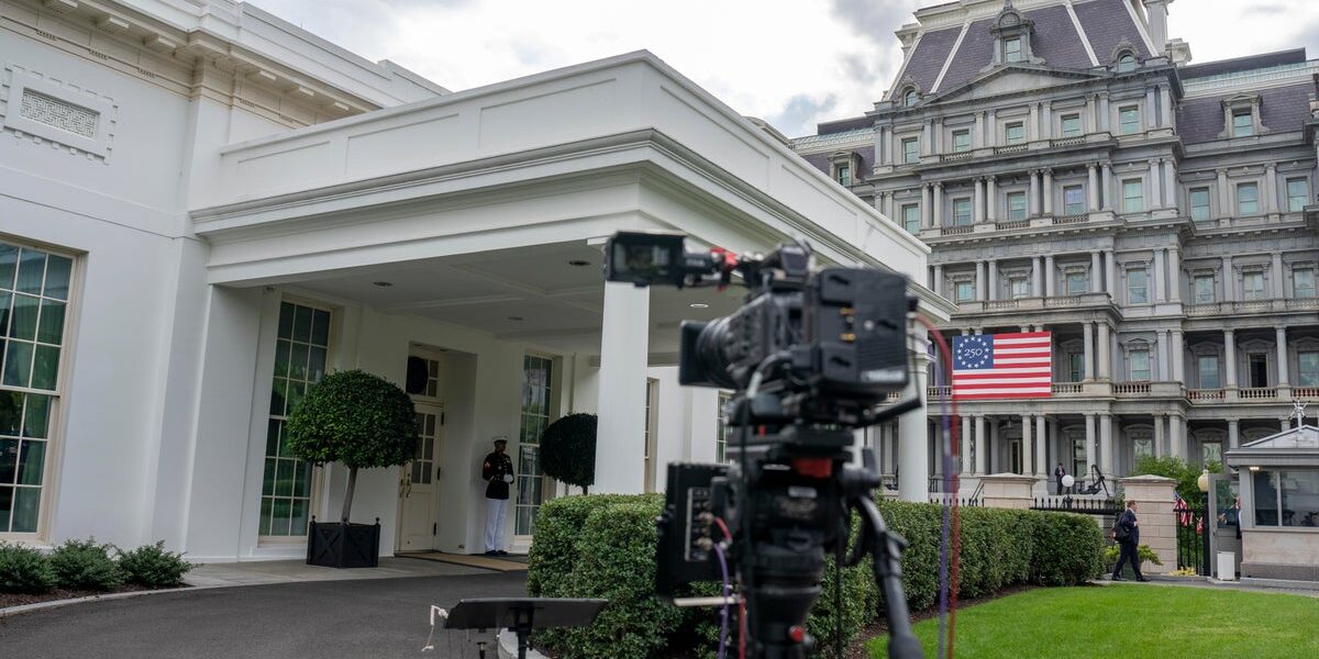 Trump Suspends TV Press Pool After Banning CNN from White House Coverage Trump Suspends TV Press Pool After Banning CNN from White House Coverage