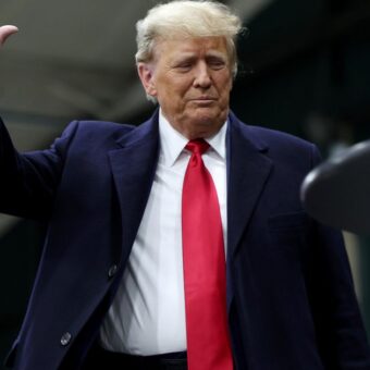 Judge Dismisses Trump’s 2024 Lawsuit Against Des Moines Register Over Polls Judge Dismisses Trump’s 2024 Lawsuit Against Des Moines Register Over Polls