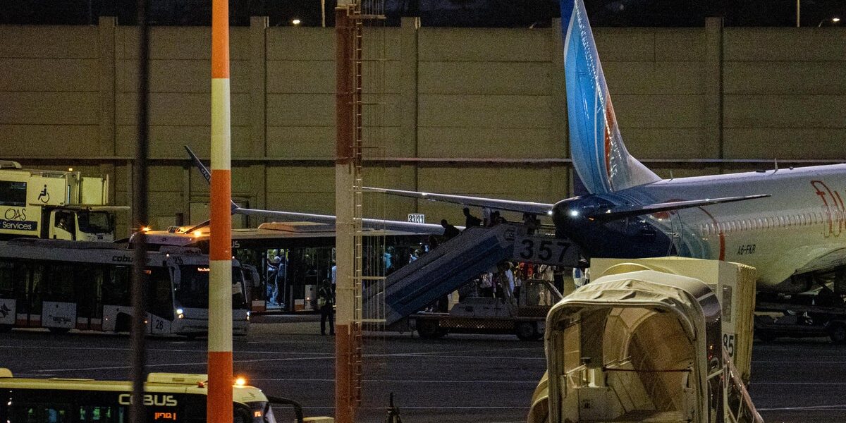Passengers Describe Terror as Flydubai Pilot Allegedly Attempts to Crash Flight to Tel Aviv Passengers Describe Terror as Flydubai Pilot Allegedly Attempts to Crash Flight to Tel Aviv