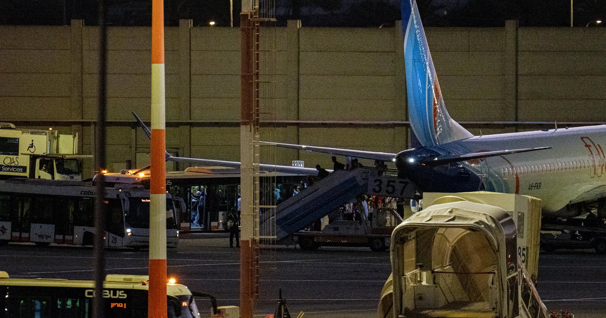 Passengers Describe Terror as Flydubai Pilot Allegedly Attempts to Crash Flight to Tel Aviv