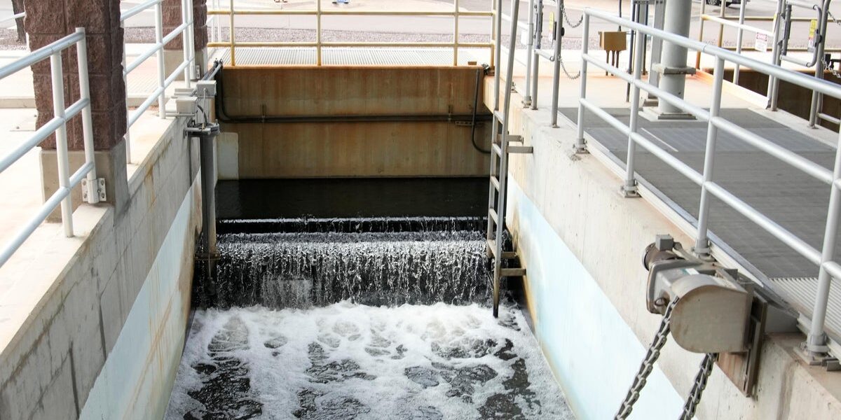 Wealthy Arizona Suburb Abandons Recycling Plan Amid Election-Year ‘Poop Water’ Claims Wealthy Arizona Suburb Abandons Recycling Plan Amid Election-Year ‘Poop Water’ Claims