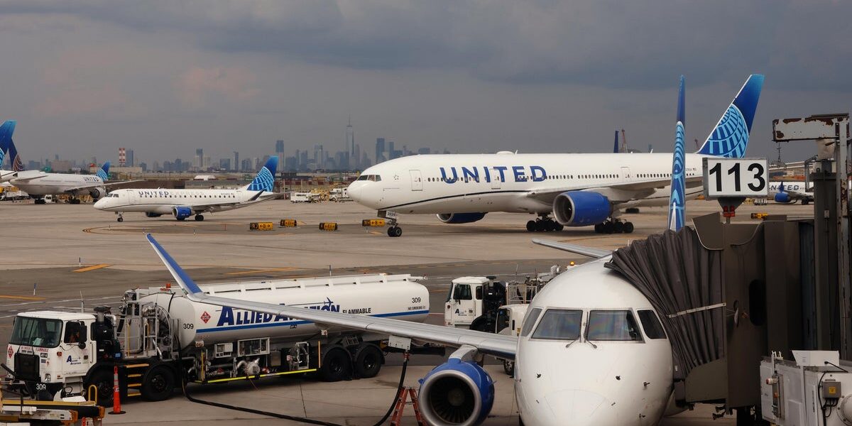 Major Equipment Failure Triggers Widespread Flight Delays Across NYC Airports Major Equipment Failure Triggers Widespread Flight Delays Across NYC Airports