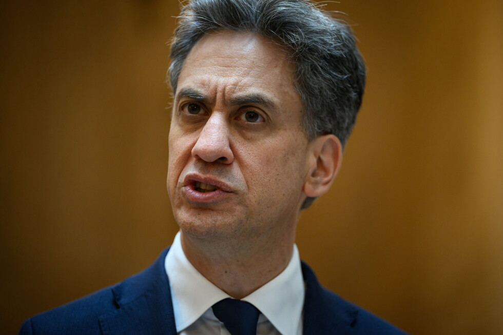 UK Imposes Trade Ban on Israeli Settlements, Sparks Diplomatic Fallout UK Imposes Trade Ban on Israeli Settlements, Sparks Diplomatic Fallout