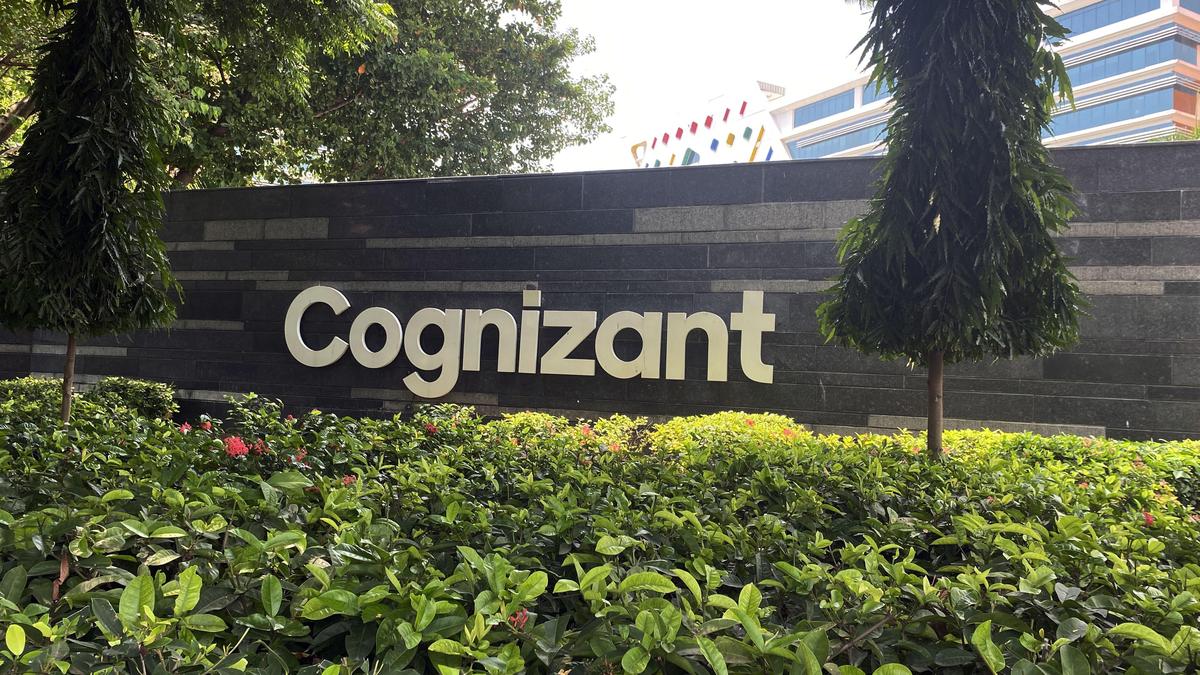 U.S. Halts Cognizant’s Green-Card Applications Amid Fraud Probe