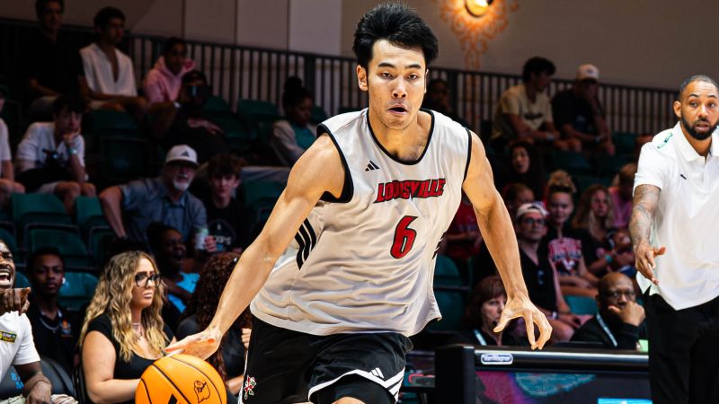 Chinese Basketball Stars Forge New Paths in American College Hoops Chinese Basketball Stars Forge New Paths in American College Hoops