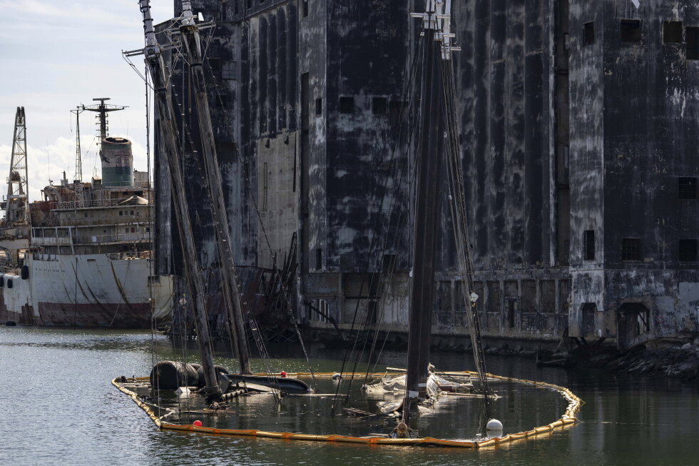 Historic Schooners Sink in NYC Canal, Raising Concerns for Maritime Heritage