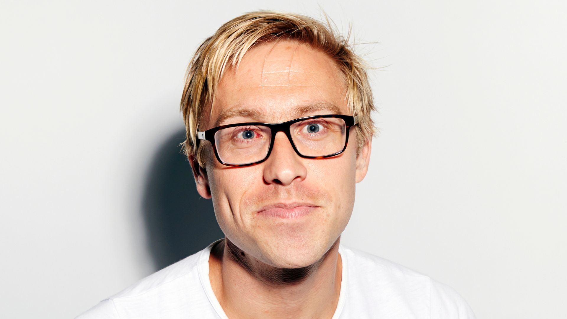 Comedian Russell Howard Announces Death of Newborn Son Felix