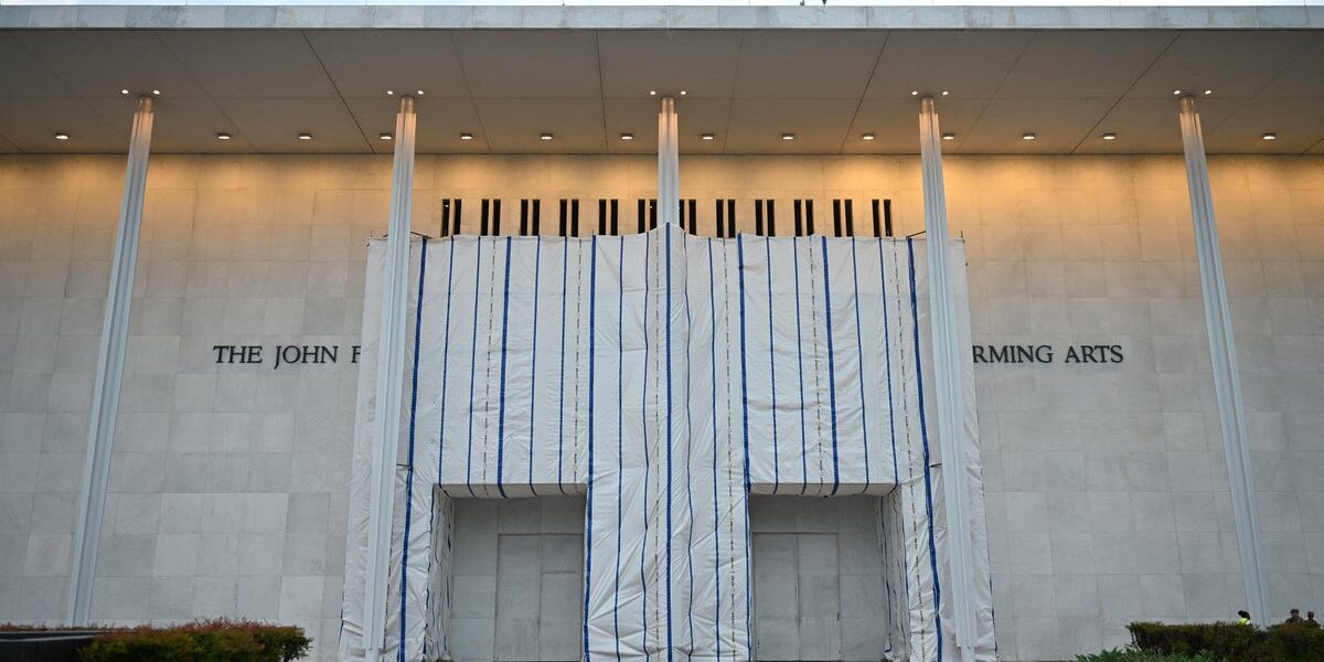 Kennedy Center Ceiling Collapse Sparks Fresh Push for Trump-Backed Renovations