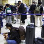 Mount Anak Krakatau Eruption Halts Jakarta Flights and Closes Schools Mount Anak Krakatau Eruption Halts Jakarta Flights and Closes Schools