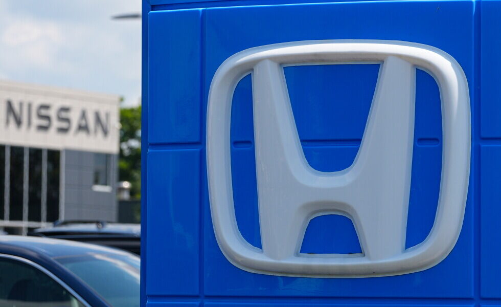 Nissan and Honda Unite to Pioneer Future Automotive Software Nissan and Honda Unite to Pioneer Future Automotive Software