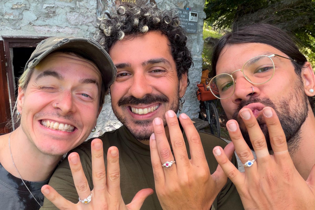 Three Friends in Berlin Propose to Each Other as Platonic Life Partners Three Friends in Berlin Propose to Each Other as Platonic Life Partners