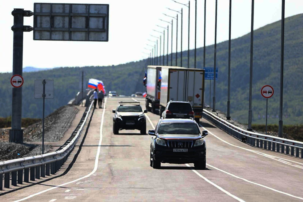 Russia and North Korea Unveil First Road Bridge Across Shared Border Russia and North Korea Unveil First Road Bridge Across Shared Border