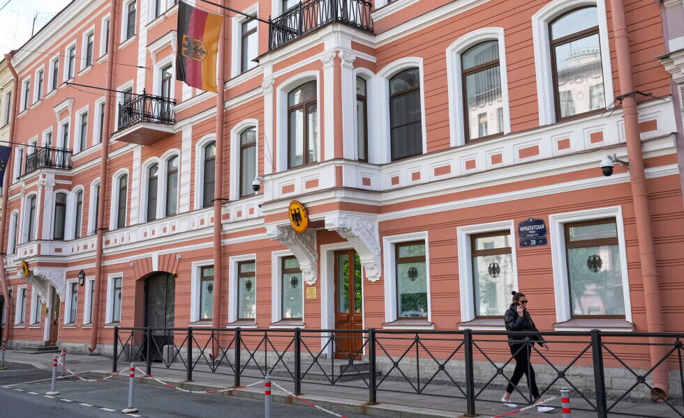 Russia Closes German Consulate in St. Petersburg Following Drone Incident in Leipzig Russia Closes German Consulate in St. Petersburg Following Drone Incident in Leipzig