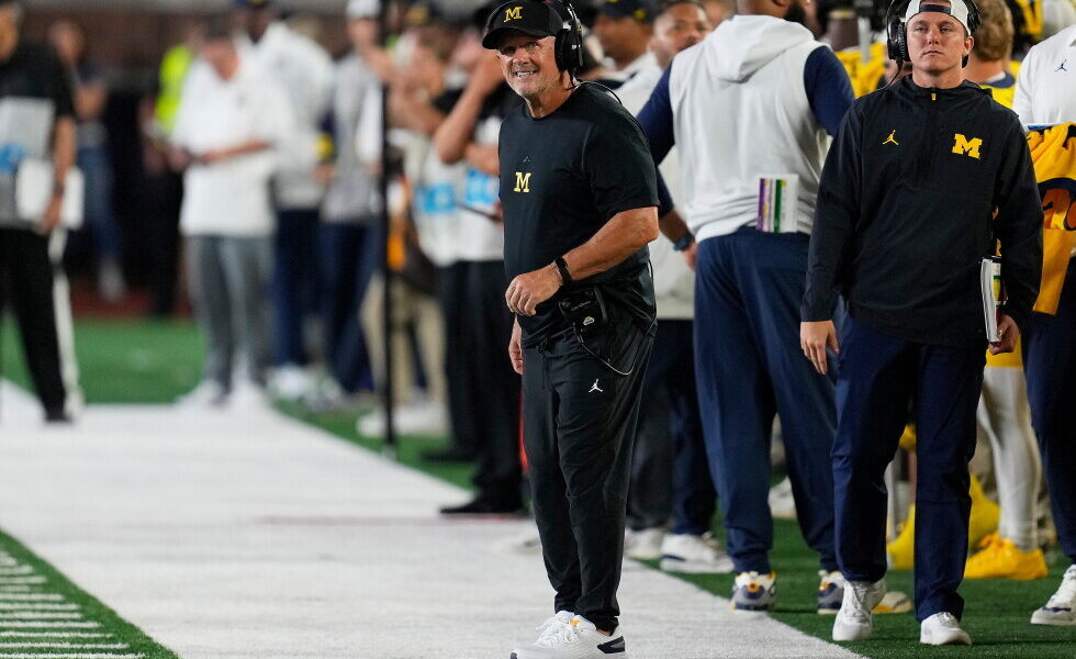 Big Ten Coaches React to Clock Controversy in Michigan’s Last-Second Win Over Western Michigan Big Ten Coaches React to Clock Controversy in Michigan’s Last-Second Win Over Western Michigan