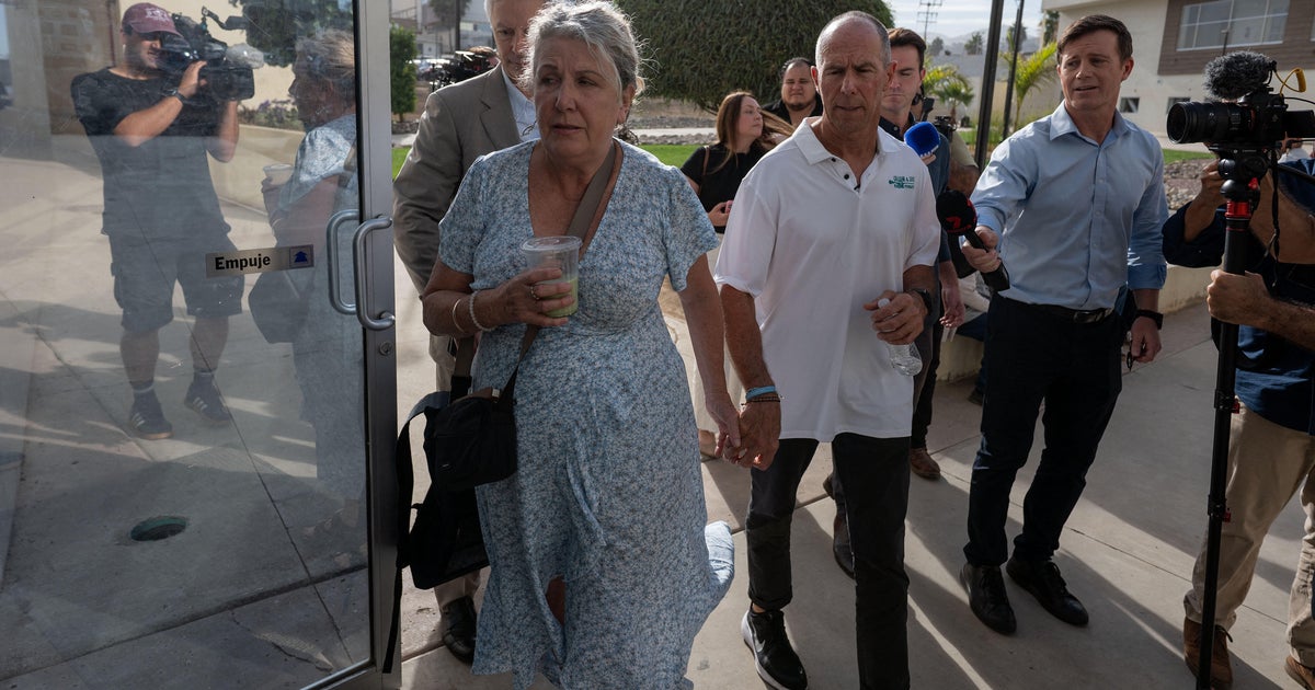 Trial Begins for Men Accused of Murdering American and Australian Surfers in Mexico Trial Begins for Men Accused of Murdering American and Australian Surfers in Mexico