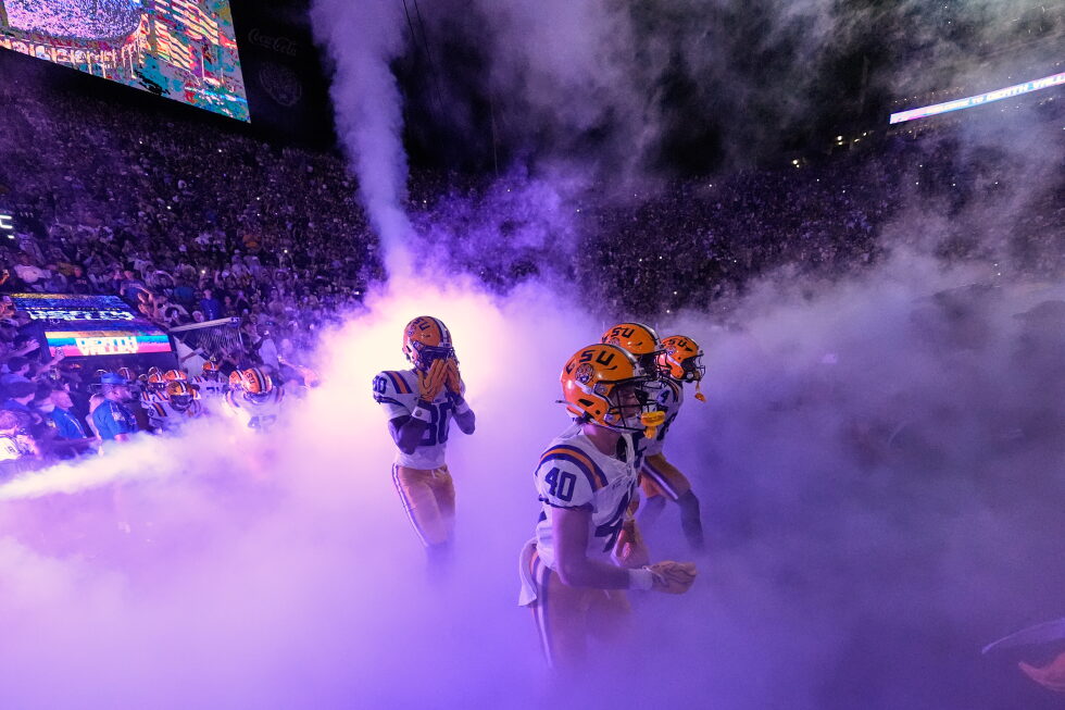 AP Top 25 College Football Poll Shake-Up Looms After Oregon Scare and Michigan Miracle