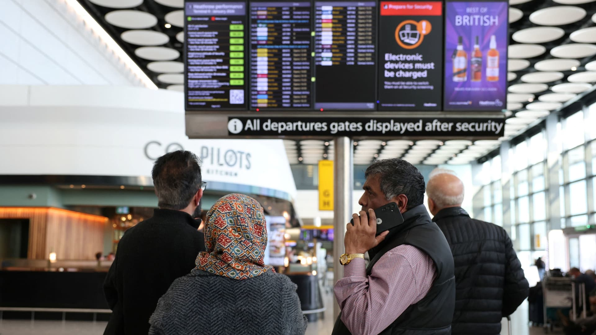 Technical Glitch at NATS Triggers Widespread Flight Disruptions Across UK Airports