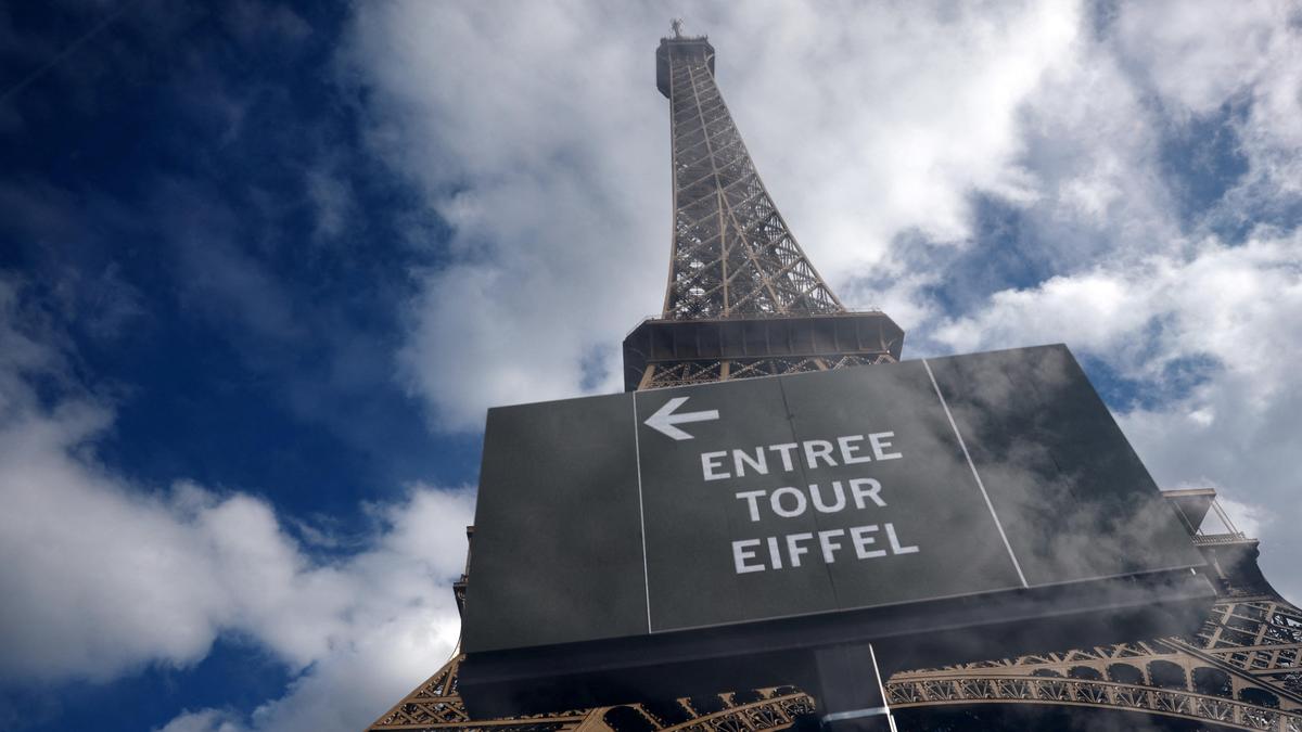 Eiffel Tower Reopens After Controversy Over Women Staff Removal During Hindu Group Visit Eiffel Tower Reopens After Controversy Over Women Staff Removal During Hindu Group Visit