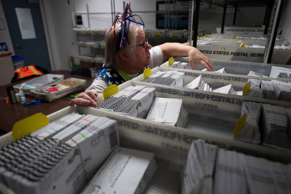 Late Postmarks Spike in Washington and Oregon Ballots Amid USPS Changes