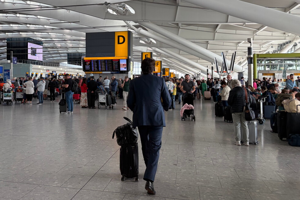 UK Air Travel Disrupted as Over 1,000 Flights Cancelled Due to Control System Failure UK Air Travel Disrupted as Over 1,000 Flights Cancelled Due to Control System Failure