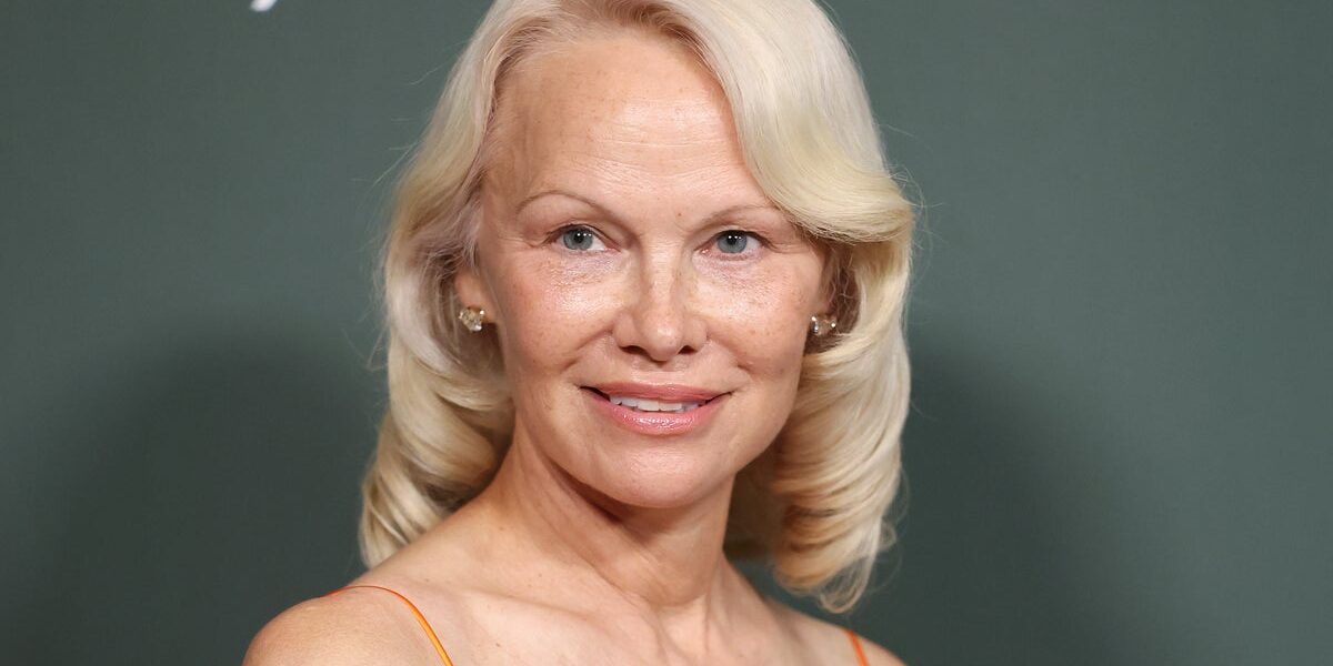 Pamela Anderson Reflects on Hepatitis C Diagnosis as ‘Death Sentence’ in Emotional Venice Speech Pamela Anderson Reflects on Hepatitis C Diagnosis as ‘Death Sentence’ in Emotional Venice Speech