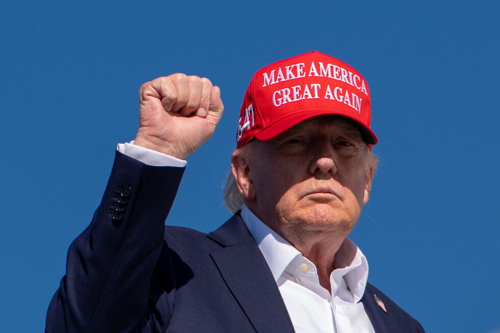 Trump’s AI-Generated Memes Paint a Mythical Image as Midterms Loom Trump’s AI-Generated Memes Paint a Mythical Image as Midterms Loom