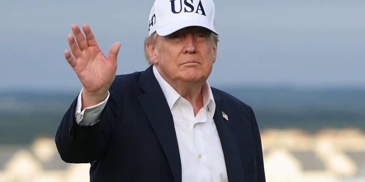 Trump Accuses ‘Dumocrats’ of Blocking ,000 Voter Payments in Midterm Push