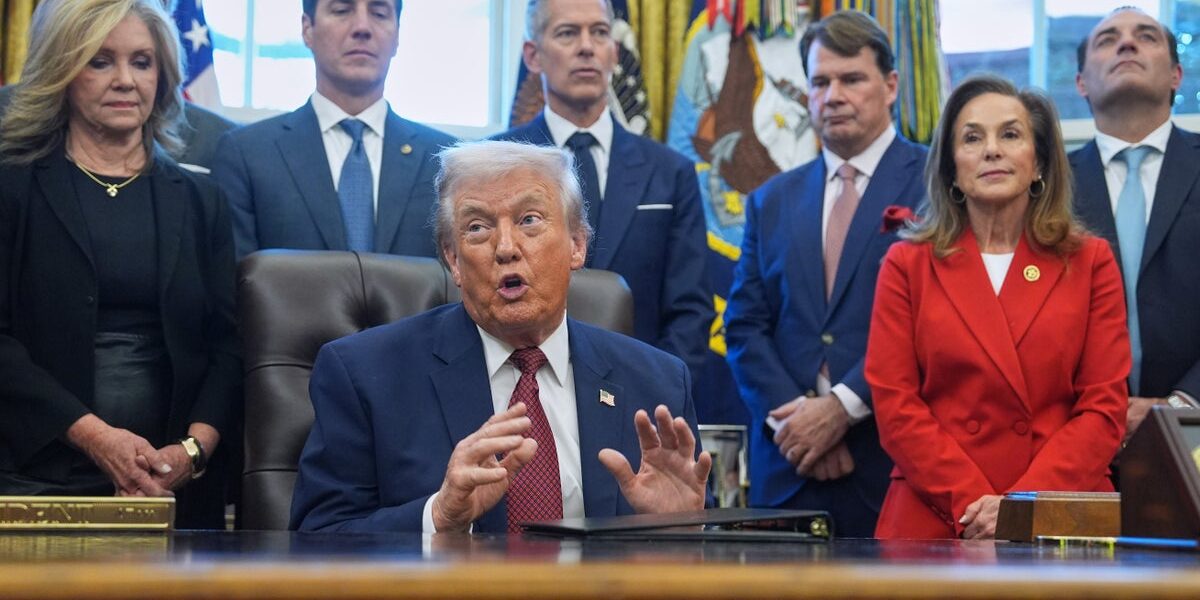 Trump Unveils Major Rollback on Fuel Efficiency Standards as Gas Prices Soar Trump Unveils Major Rollback on Fuel Efficiency Standards as Gas Prices Soar