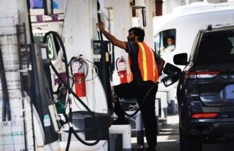 Midterm Elections Hinge on Gas Prices, Experts Say Midterm Elections Hinge on Gas Prices, Experts Say