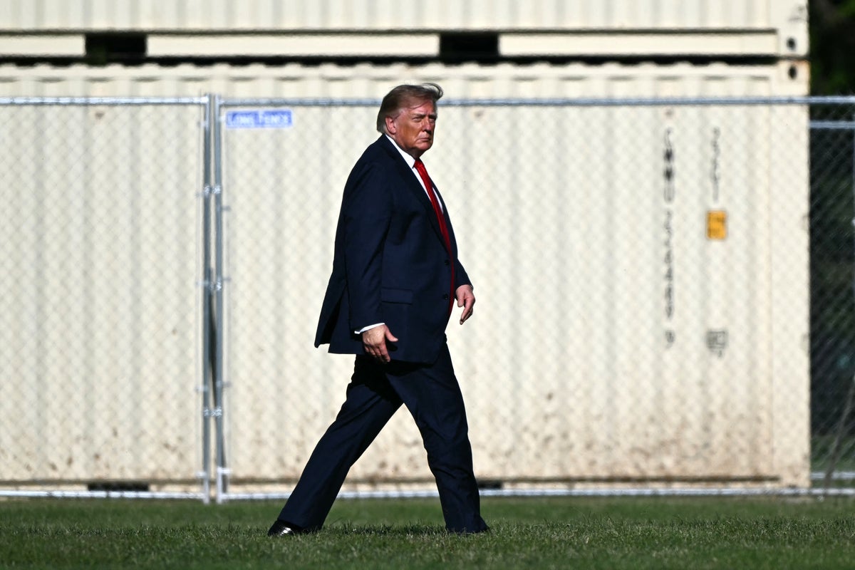 Trump Criticizes Fed After Rate Hike, Claims U.S. Credit Is ‘Best in the World’ Trump Criticizes Fed After Rate Hike, Claims U.S. Credit Is ‘Best in the World’