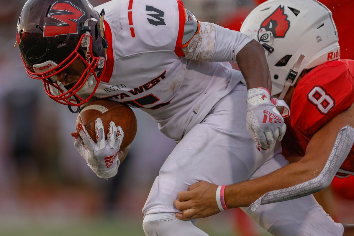 Unintended Benefit of High School Football Rule: Fewer Leg Injuries Found Unintended Benefit of High School Football Rule: Fewer Leg Injuries Found