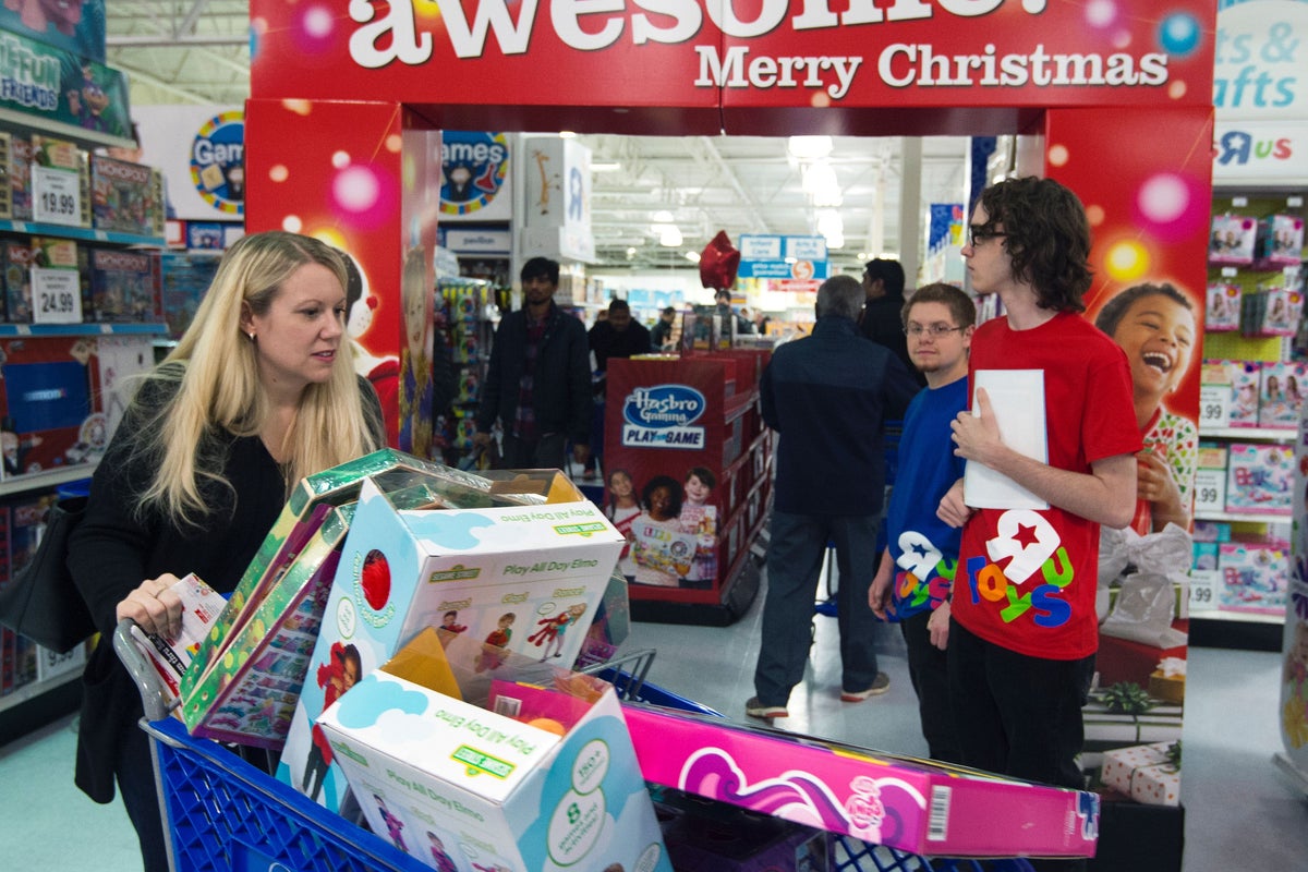 Toys R Us Launches 120-Store Expansion for 2026 Holiday Season Toys R Us Launches 120-Store Expansion for 2026 Holiday Season