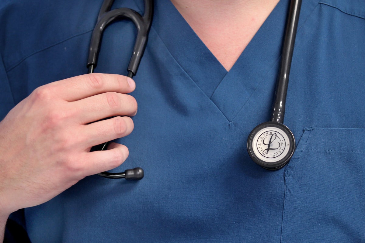 Social Media Influencer Doctor Urges NHS to Integrate Content Creation into Clinical Roles