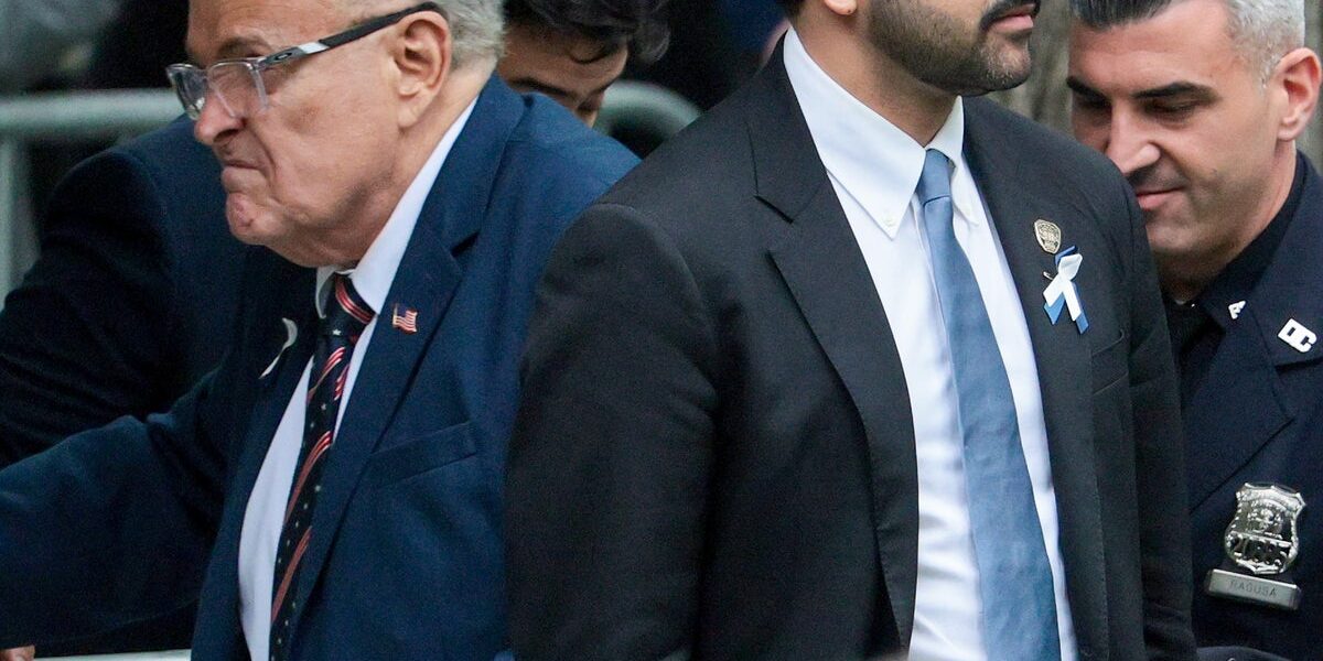 Mamdani Meets Giuliani at 9/11 Memorial as Families Honor Victims