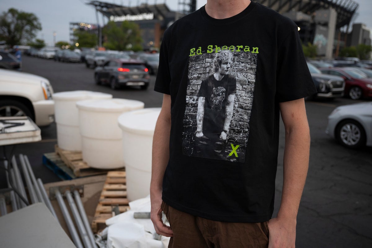 Ed Sheeran Fans Stand by Singer Amid Controversy Following Macklemore’s Ejection Ed Sheeran Fans Stand by Singer Amid Controversy Following Macklemore’s Ejection