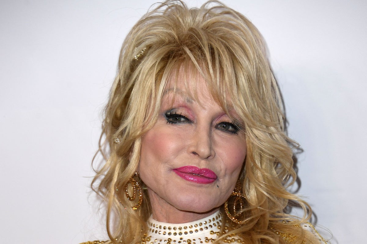 Dolly Parton’s Deathbed Request: Only One Person Allowed Dolly Parton’s Deathbed Request: Only One Person Allowed
